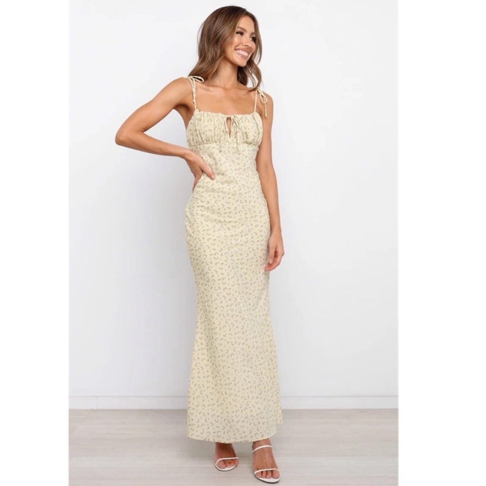 Floral dress maxi Strappy tie creamy yellow sexy